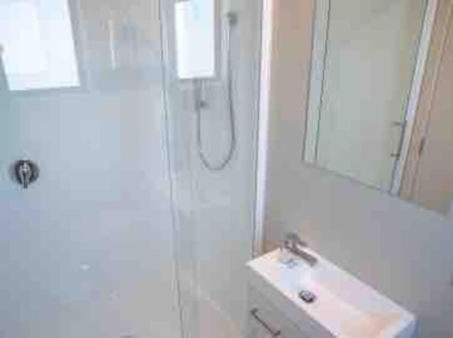 Great Views From New 2 Bedroom Apartment Te Anau Exterior photo