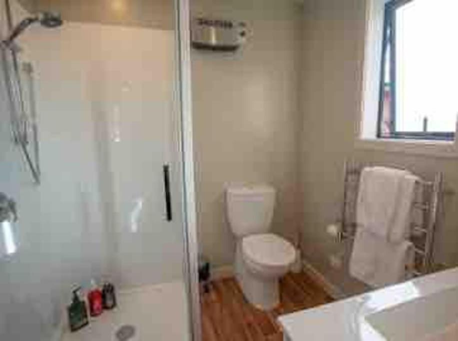 Great Views From New 2 Bedroom Apartment Te Anau Exterior photo