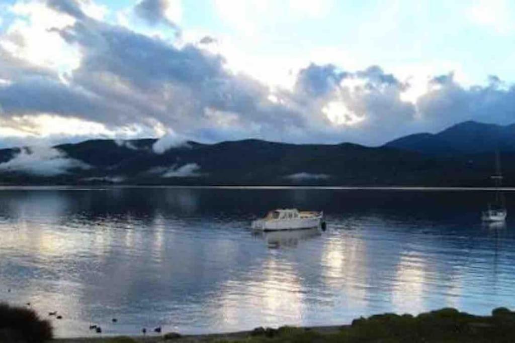 Great Views From New 2 Bedroom Apartment Te Anau Exterior photo